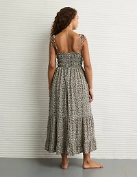 Robe mi-longue nouée à l’avant décolleté en cœur AE
