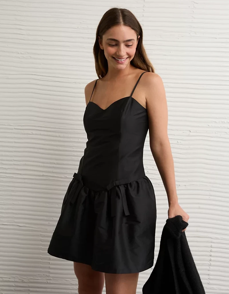 Minirobe avec boucle Bella à encolure en cœur AE