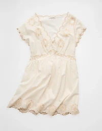 Minirobe festonnée brodée AE