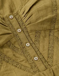 Combinaison-pantalon boutonnée avec bordure en dentelle AE