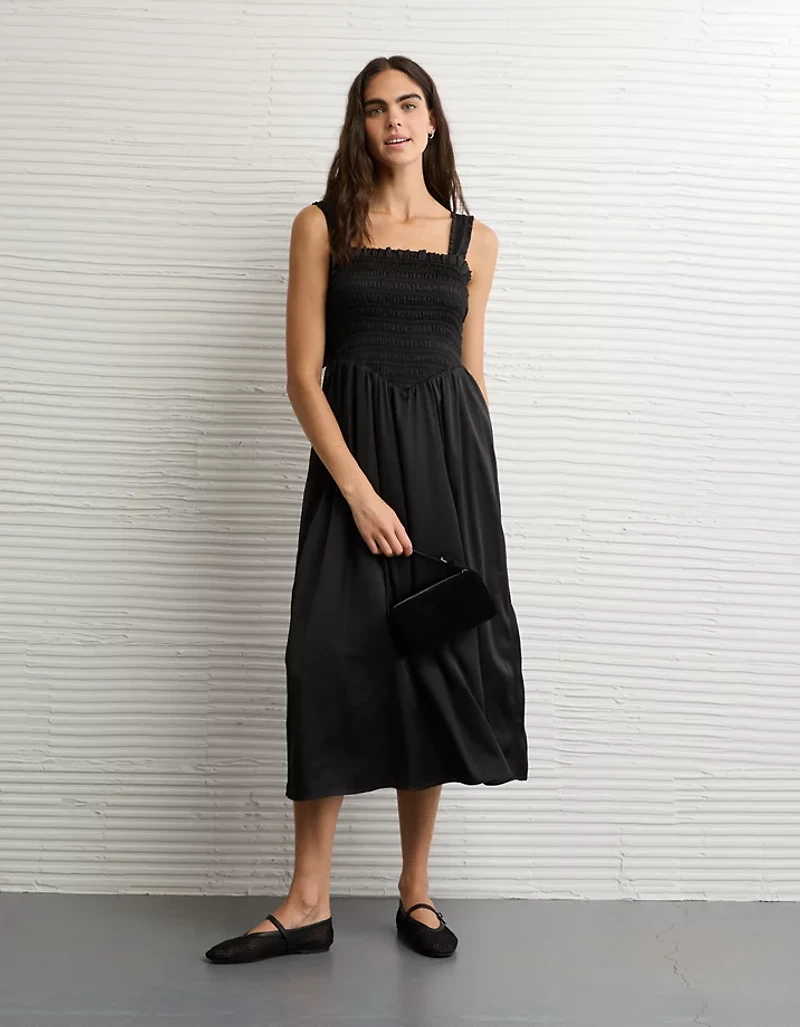 Robe mi-longue avec boucle Bella en satin AE