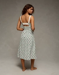 Robe mi-longue nouée à l’avant avec décolleté en cœur AE