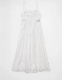Robe mi-longue ajourée à encolure carrée AE