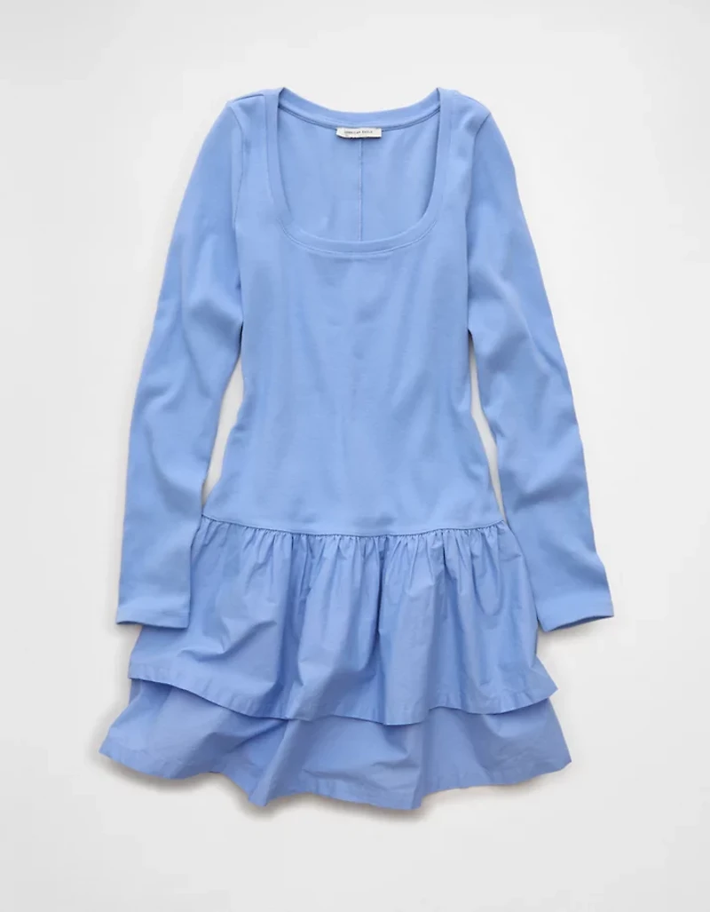 Minirobe en tricot à volants encolure dégagée AE