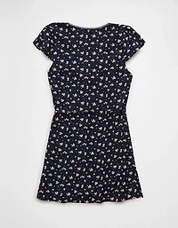 Minirobe en dentelle cache-cœur AE