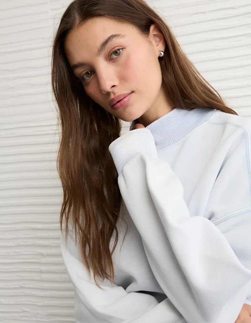 Chandail en molleton à col cheminée luxe de tous les jours AE