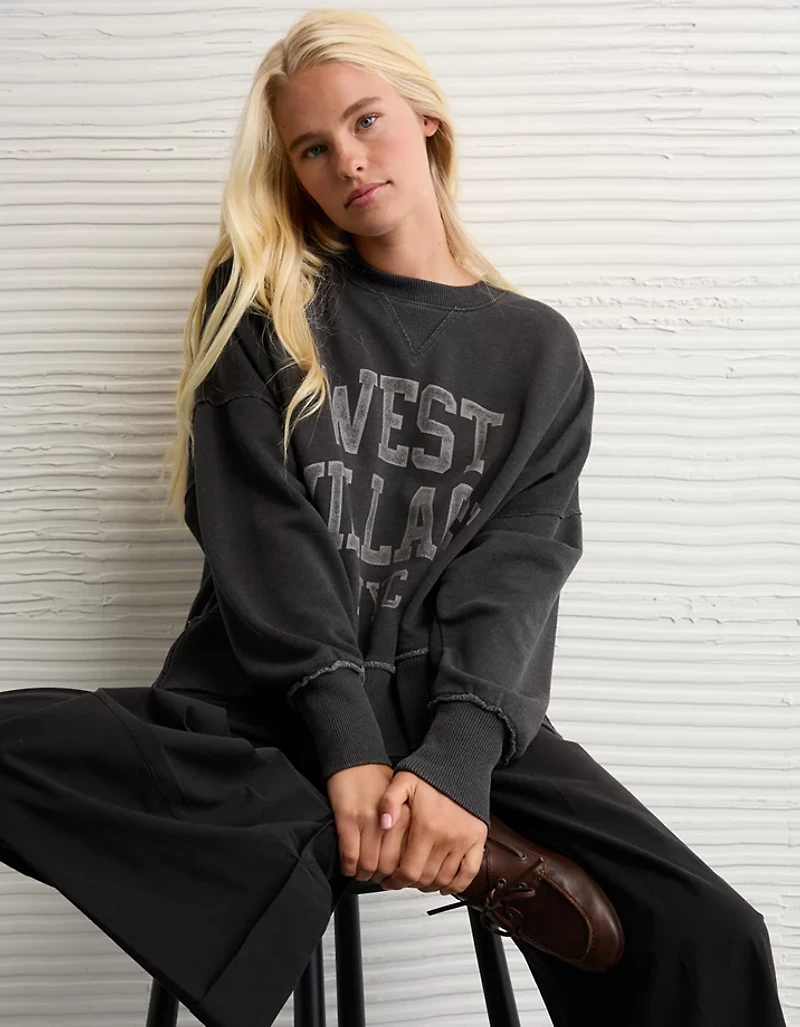 AE Big Hug Graphic Sweatshirt