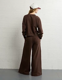 AE Cropped Raglan Sweatshirt