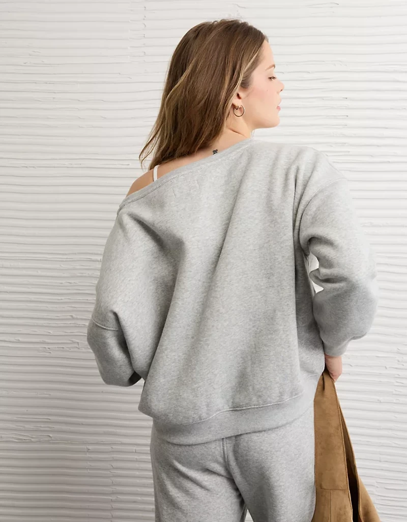 Chandail en molleton à décolleté épaule dénudée Luxe de tous les jours AE