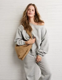 Chandail en molleton à décolleté épaule dénudée Luxe de tous les jours AE