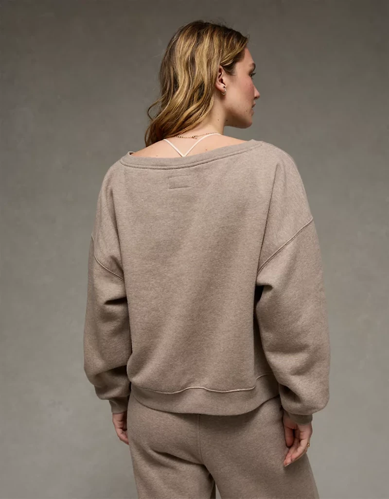 Chandail en molleton à décolleté épaule dénudée Luxe de tous les jours AE