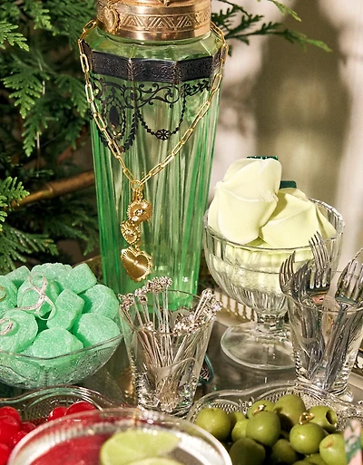 Aerie Vintage Heart Necklace