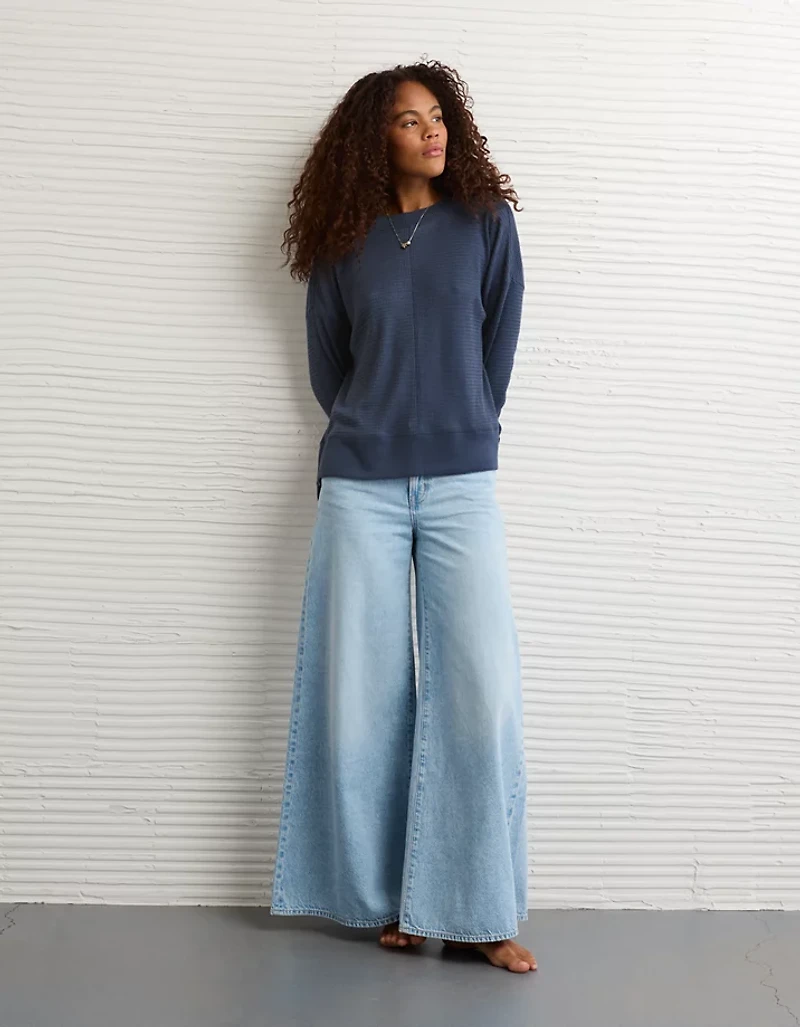 Haut à col rond pelucheux manches longues AE