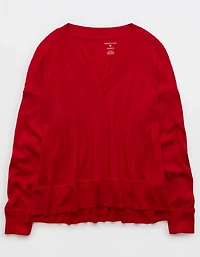 Haut pelucheux à encolure en V et manches longues AE