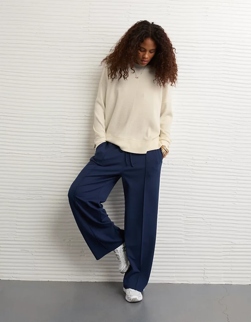 Haut à col rond pelucheux manches longues AE