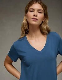T-shirt à encolure en V Doux et sexy AE