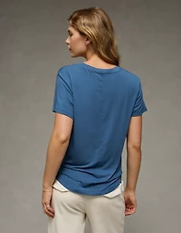 T-shirt à encolure en V Doux et sexy AE
