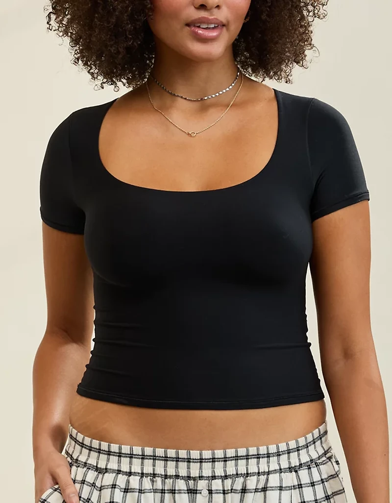 SMOOTHEZ Short Sleeve Scoop T-Shirt