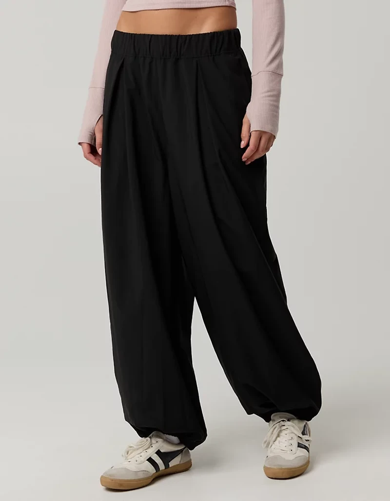 OFFLINE By Aerie Nice Moves Balloon Pant