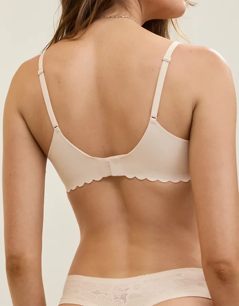 SMOOTHEZ Lace Demi Lightly Lined Bra