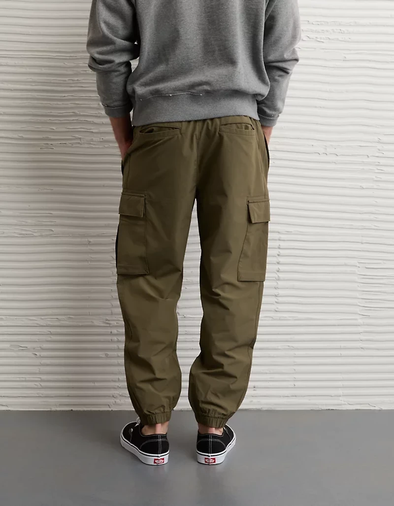 AE 24/7 Tech Hybrid Cargo Jogger