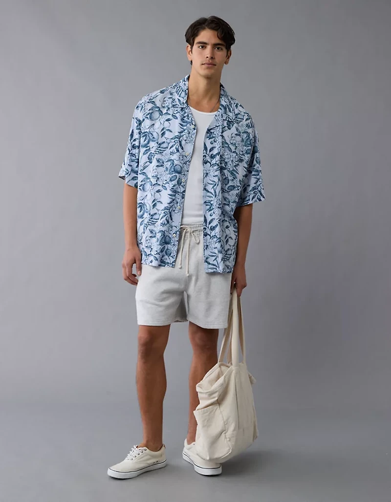 Chemise à bord de la piscine AE
