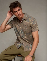 Chemise boutonnée à manches courtes AE