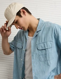 Chemise à manches courtes et col cubain coupe décontractée AE