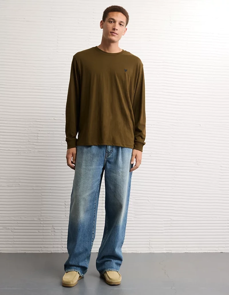 AE Standard Fit Long-Sleeve Lightweight Logo T-Shirt