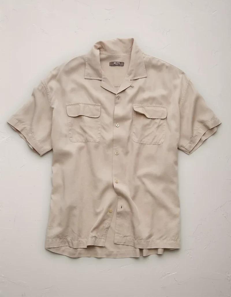 AE77 Premium Relaxed Short-Sleeve Button-Up Shirt