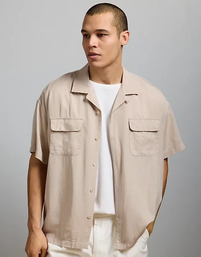 AE77 Premium Relaxed Short-Sleeve Button-Up Shirt