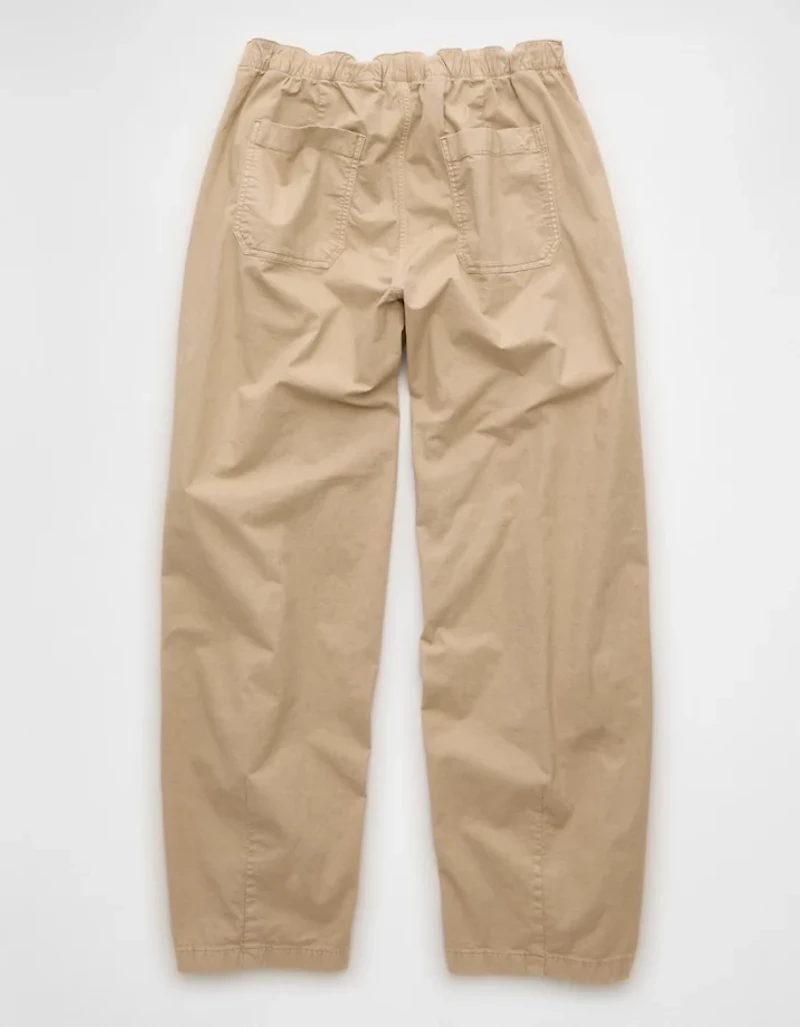 AE Low-Rise Baggy Cargo Parachute Pant