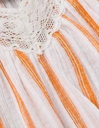 Espadrille à bordure en dentelle AE