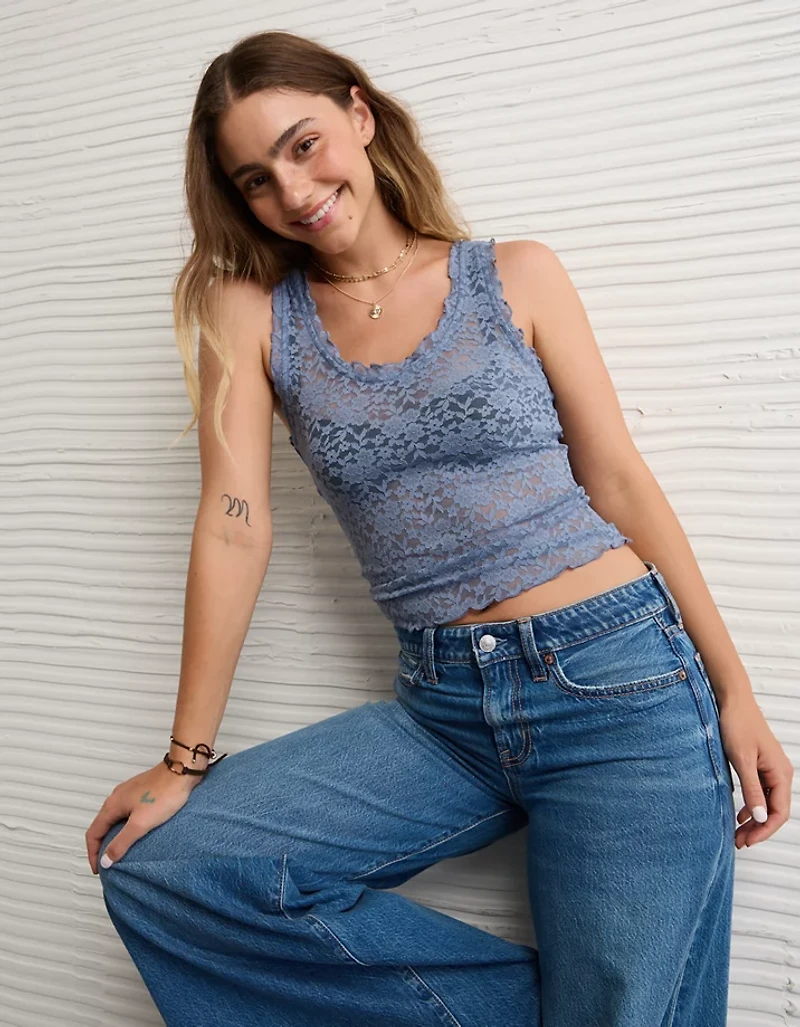 Débardeur en dentelle à encolure plongeante AE