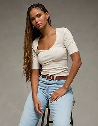 T-shirt à encolure échancrée et demi manches motif pointelle AE