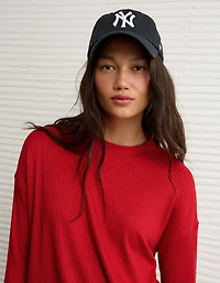 T-shirt à col rond pelucheux et manches longues gaufré AE