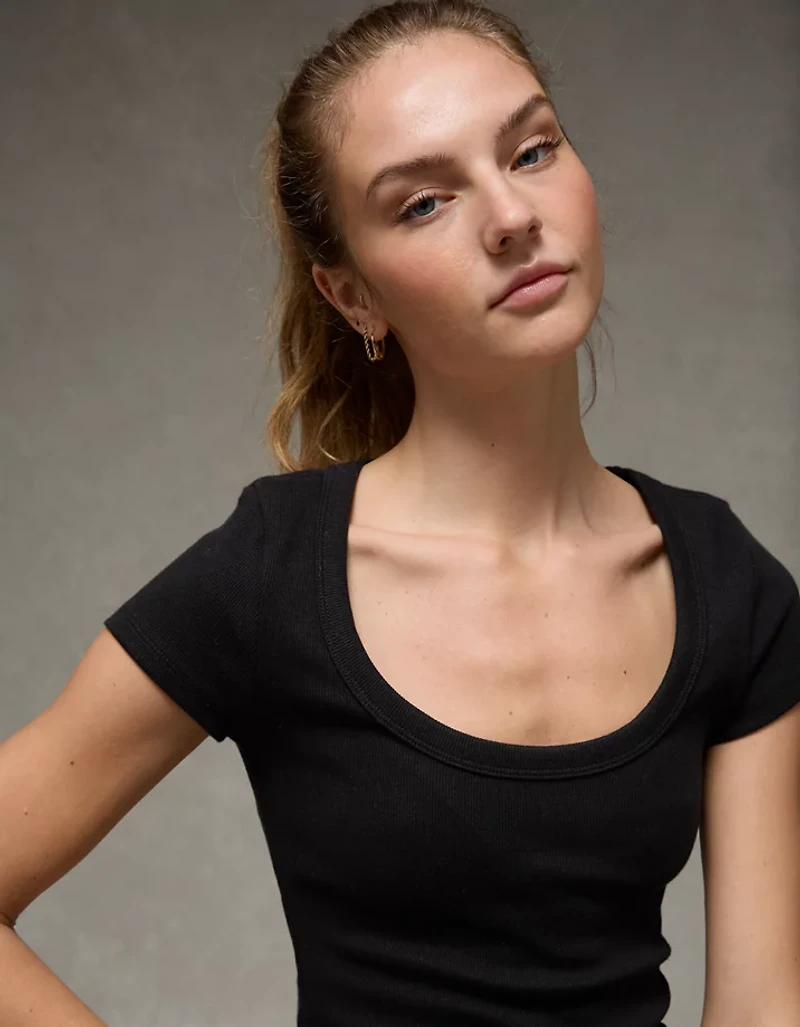 AE Scoop Neck Baby Tee