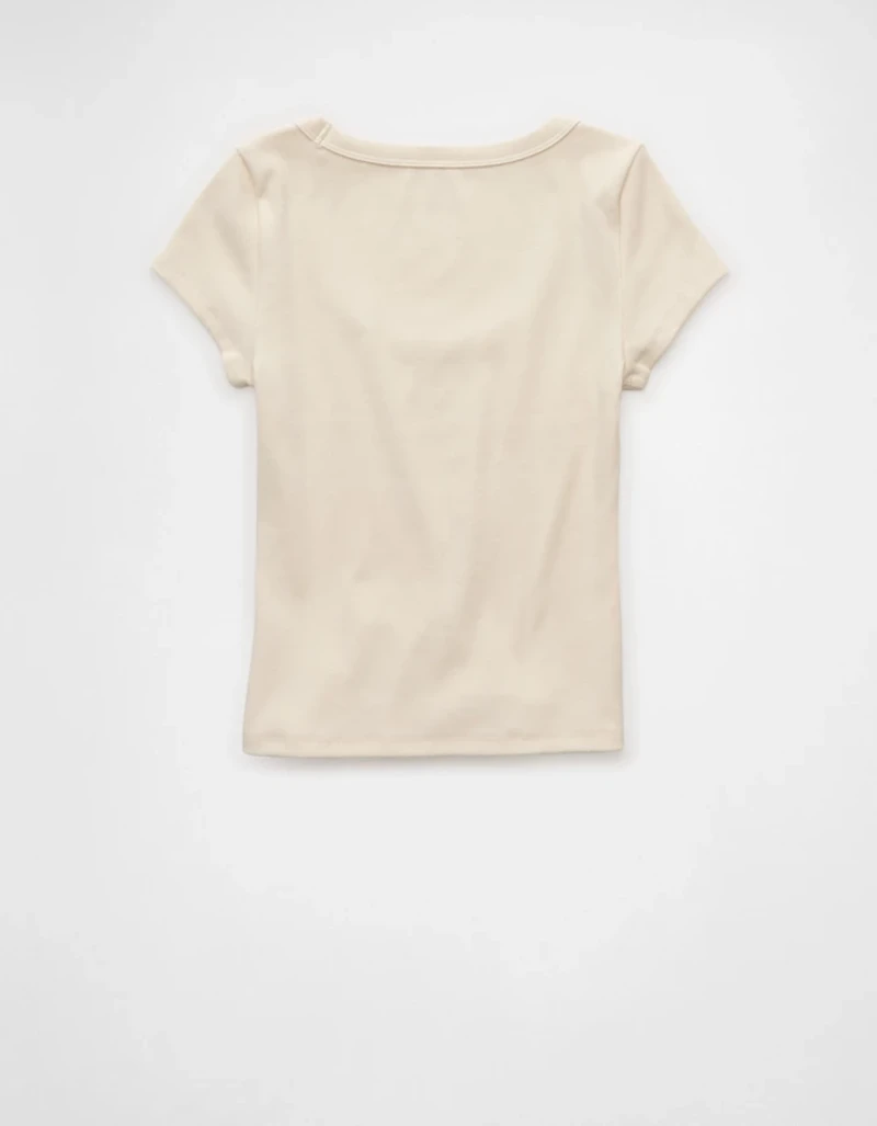 Petit t-shirt à encolure échancrée AE