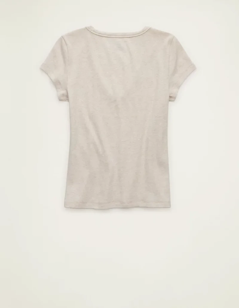 Petit t-shirt à encolure en V Hé AE