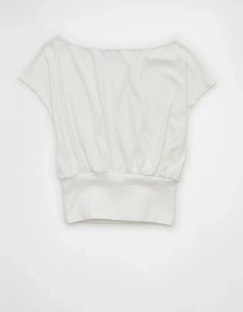 T-shirt à épaules dénudées avec manche chauve-souris AE