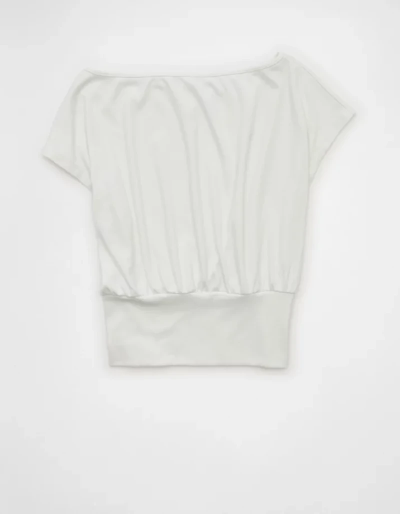 T-shirt à épaules dénudées avec manche chauve-souris AE