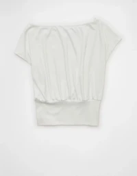 T-shirt à épaules dénudées avec manche chauve-souris AE