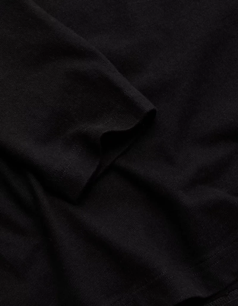 AE77 Premium Boxy Long-Sleeve Cropped T-Shirt