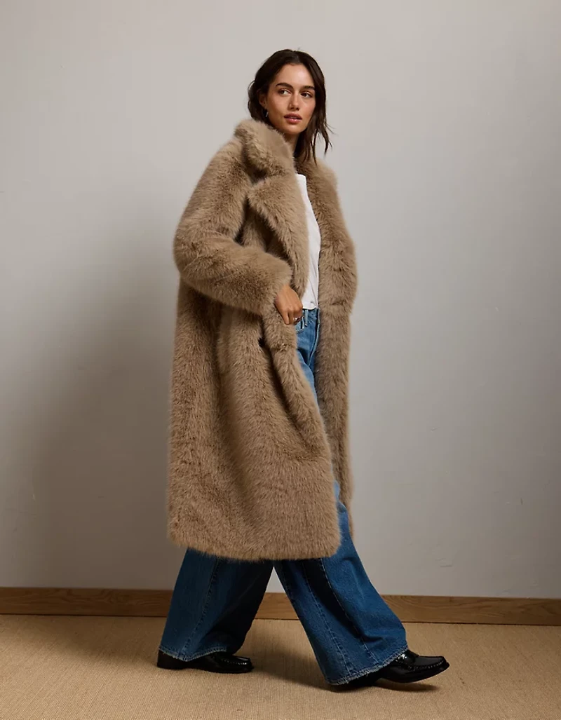 AE77 Oversized Faux Fur Coat