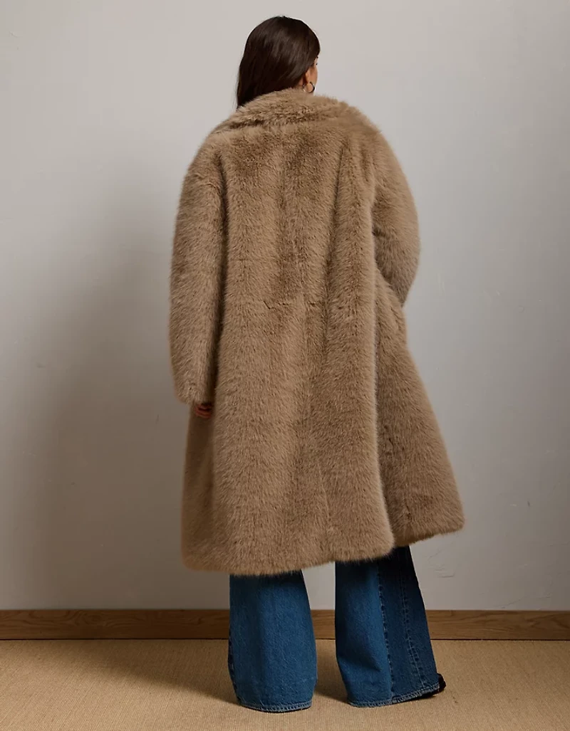 AE77 Oversized Faux Fur Coat