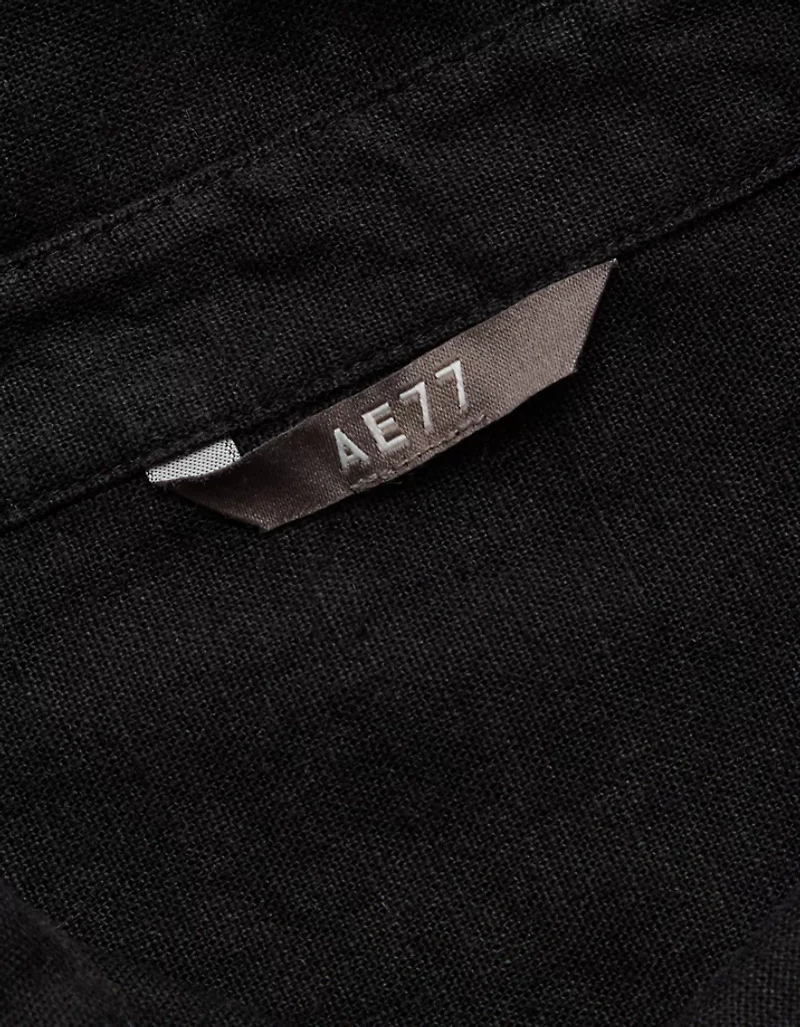 AE77 Boxy Cropped Linen-Blend Button-Up Shirt