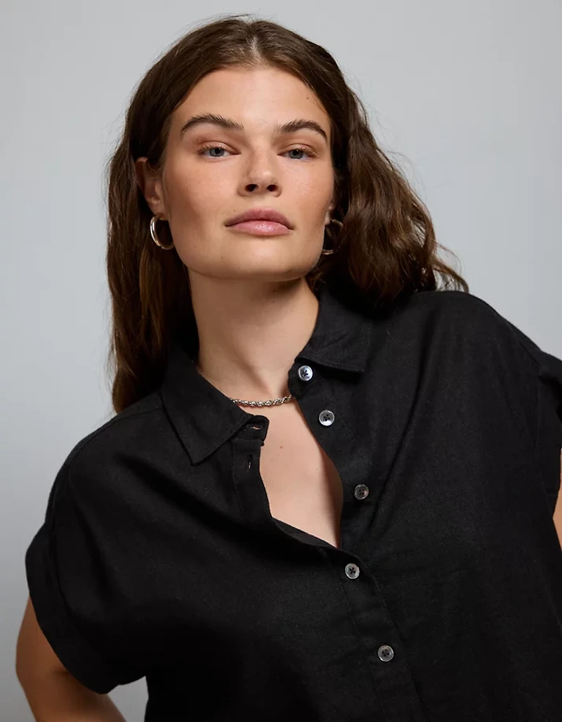 AE77 Boxy Cropped Linen-Blend Button-Up Shirt