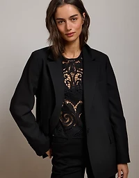 Haut court en dentelle et à manches longues AE77