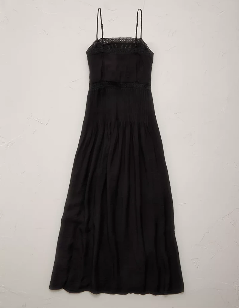 Robe longue à volants en dentelle AE77