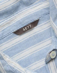 Chemise boutonnée courte et droite en mélange de lin AE77